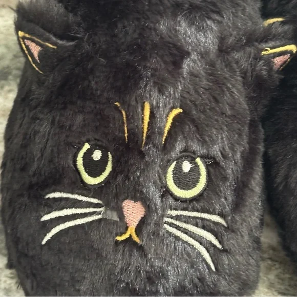 Black Fuzzy Cat Slippers - Picture 3 of 5